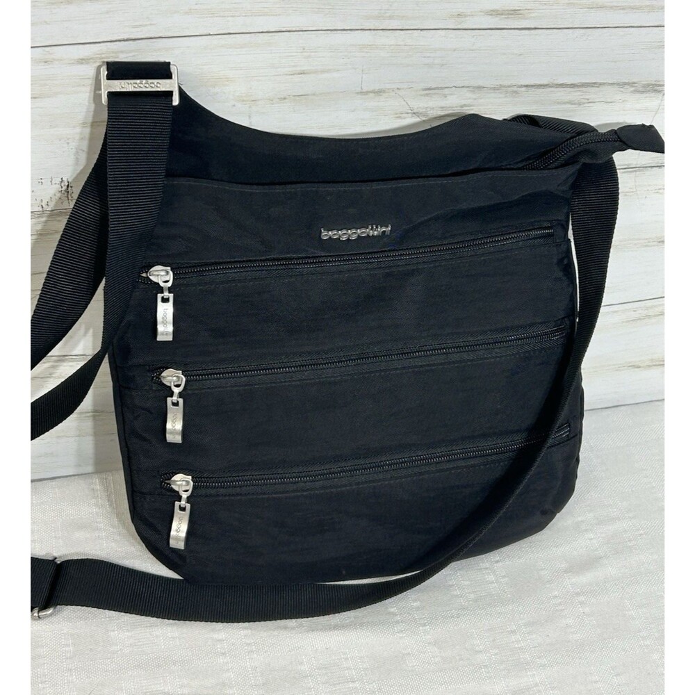 Baggallini Black Nylon Crossbody Bag TRIPLE FRONT ZIP Pockets Inner ORGANIZER